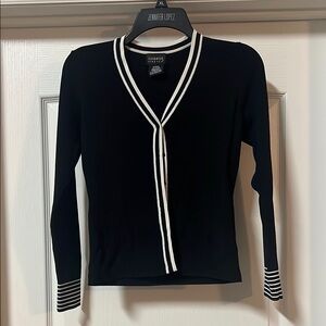 Jennifer Lopez Black and White Women's Sweater